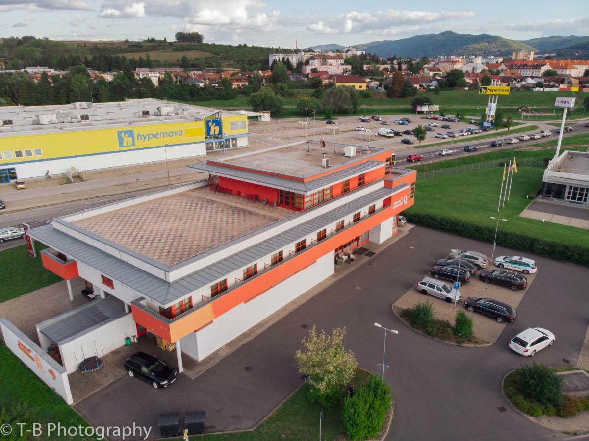 Penzion***Q Zvolen Esterno foto